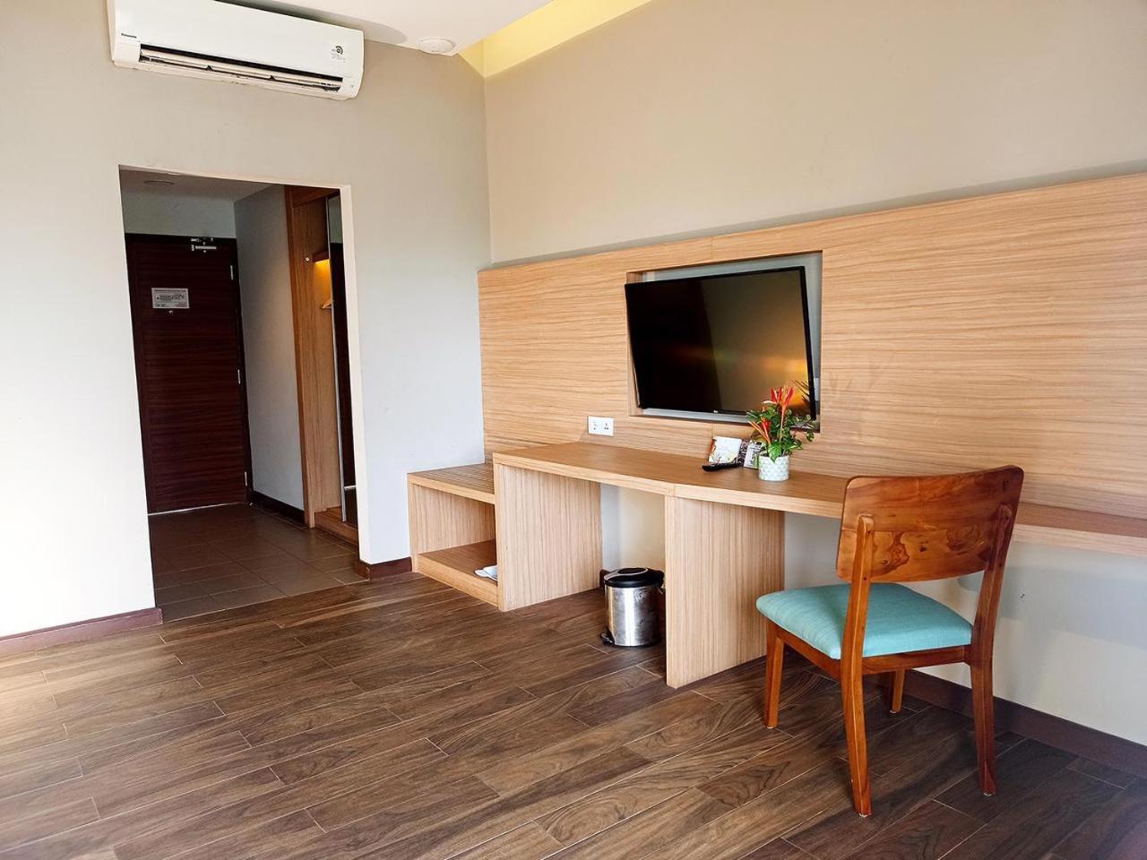 Manado Tateli Resort And Convention Eksteriør billede